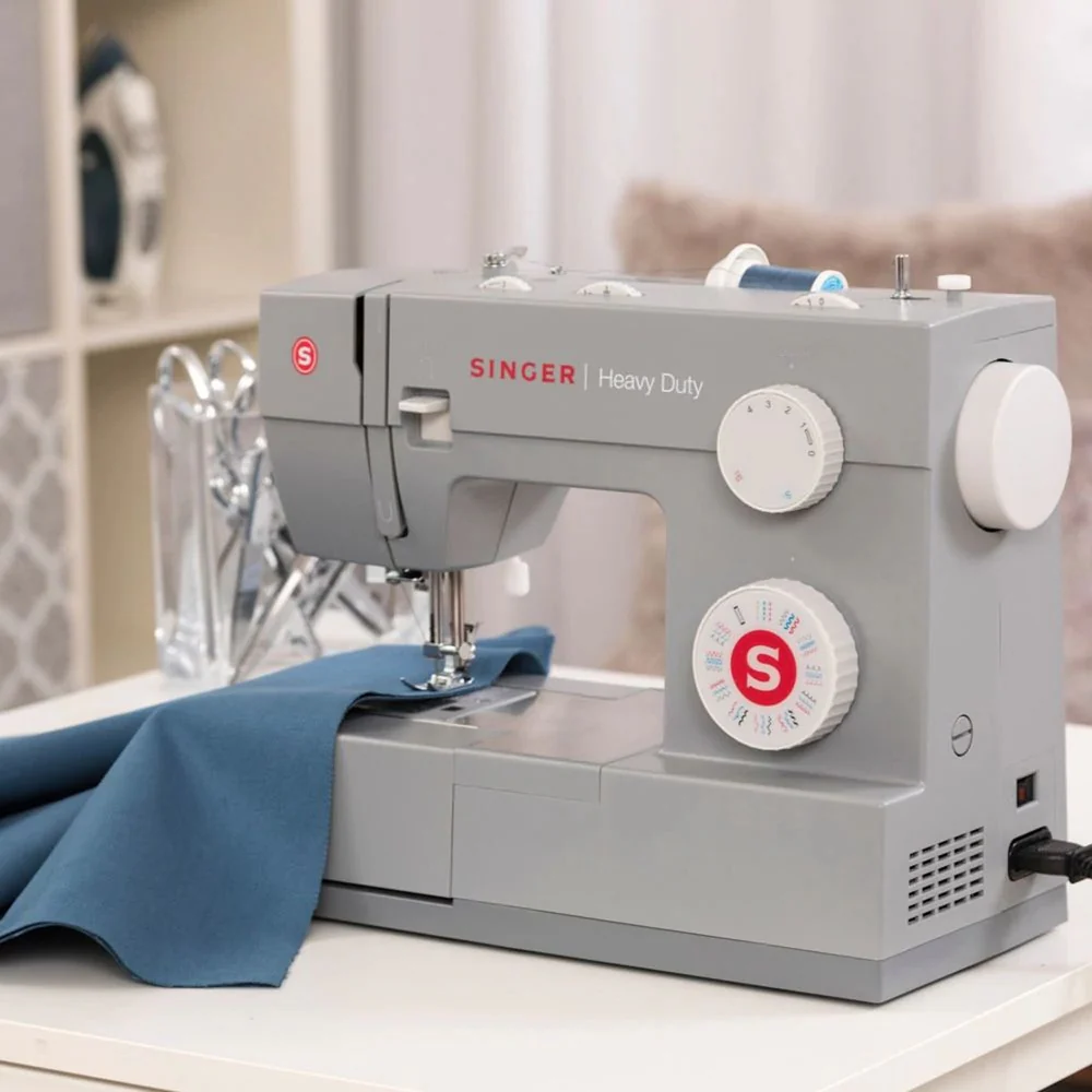 SINGER Heavy Duty 4452 sewing machine set up